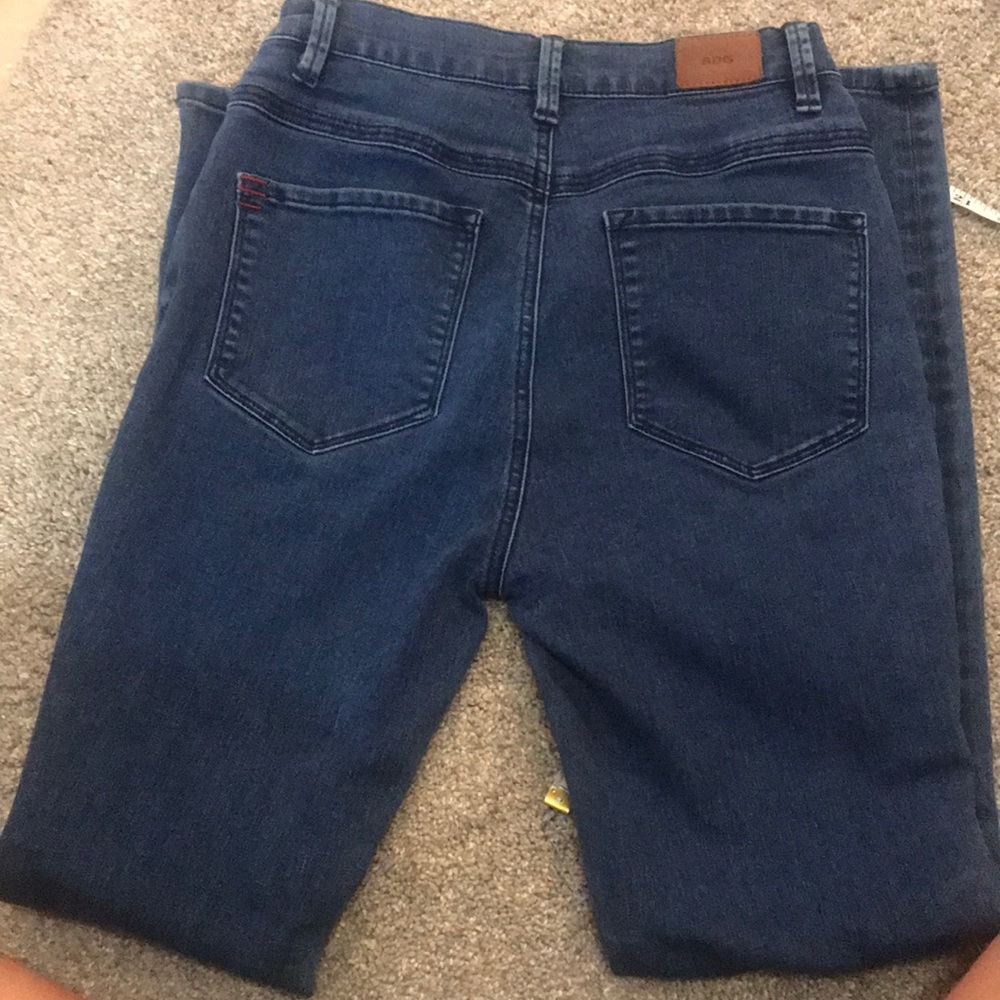 Hi Rise Skinny Jean - Picture 3 of 8